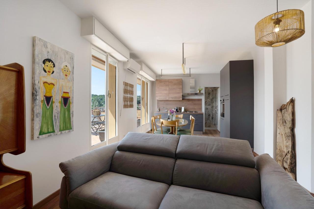 La Casa Del Riccio Apartment Арона Екстериор снимка