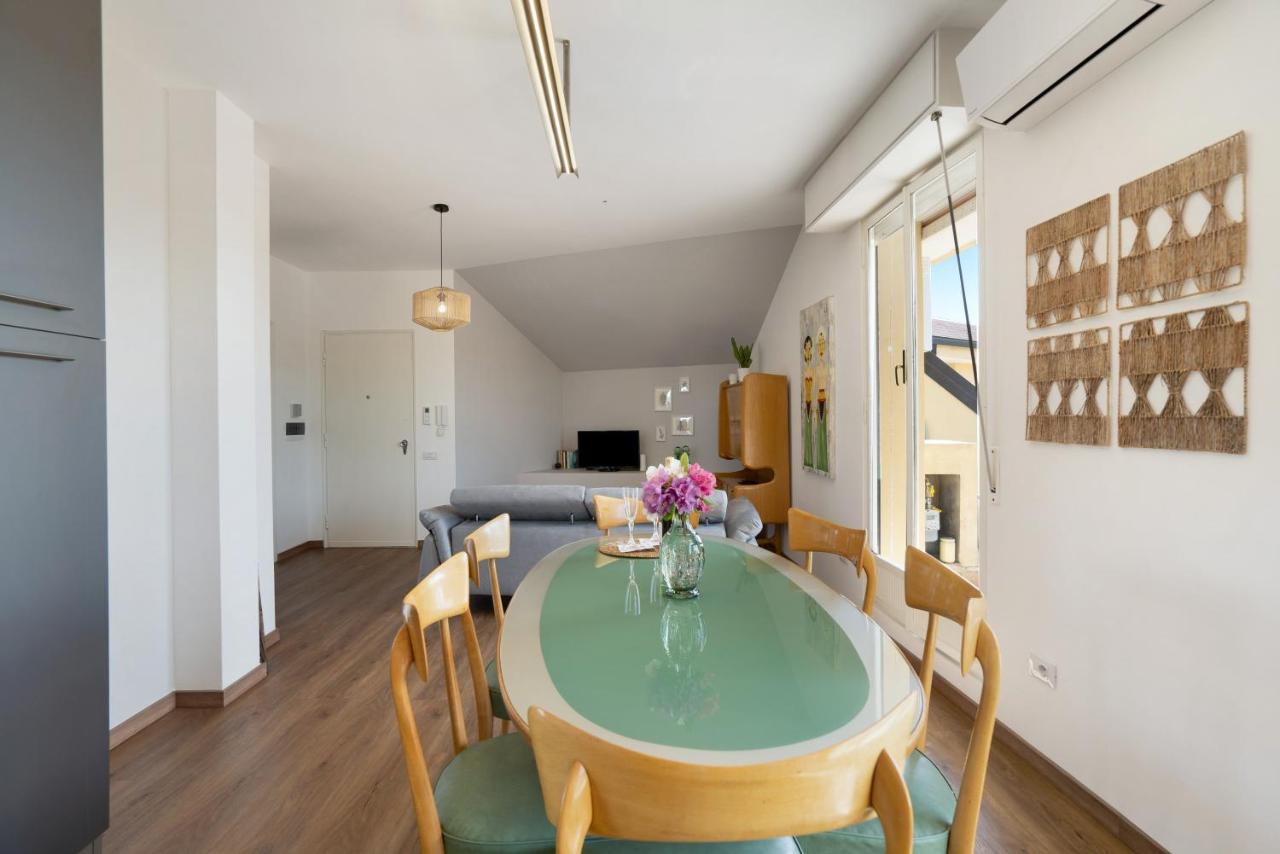 La Casa Del Riccio Apartment Арона Екстериор снимка