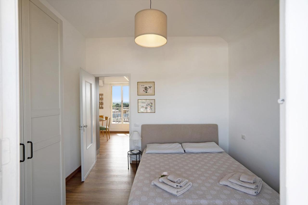 La Casa Del Riccio Apartment Арона Екстериор снимка